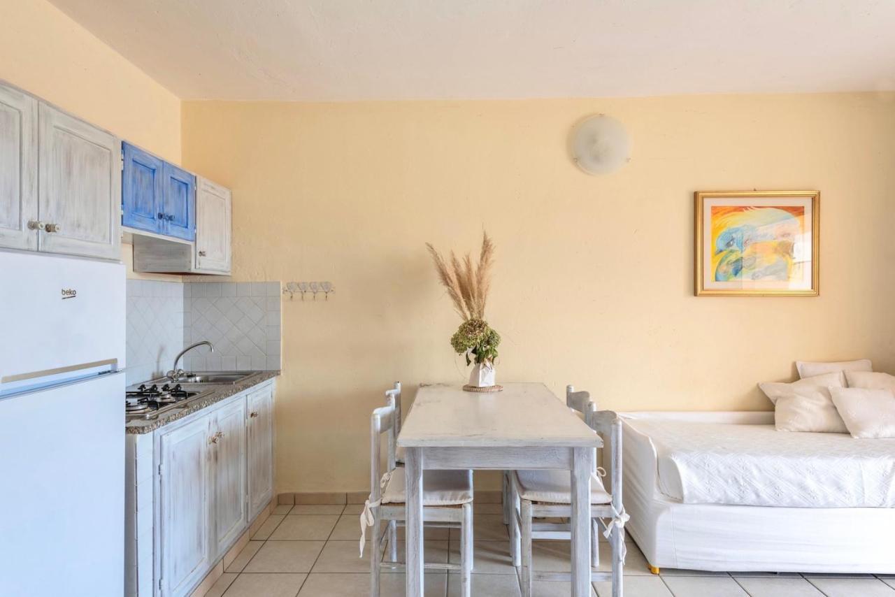Residence A Golfo Di Marinella A 450 Mt Dal Mare Eksteriør bilde
