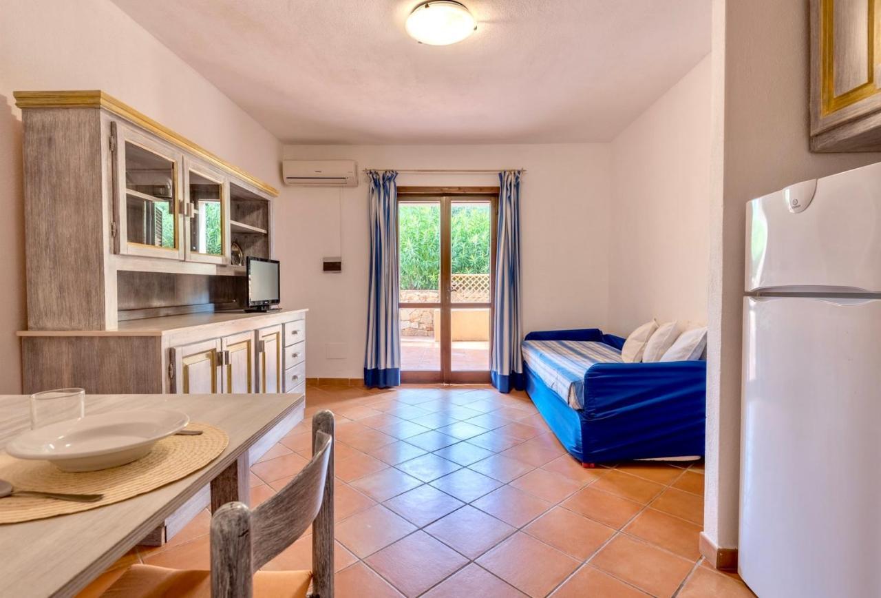 Residence A Golfo Di Marinella A 450 Mt Dal Mare Eksteriør bilde