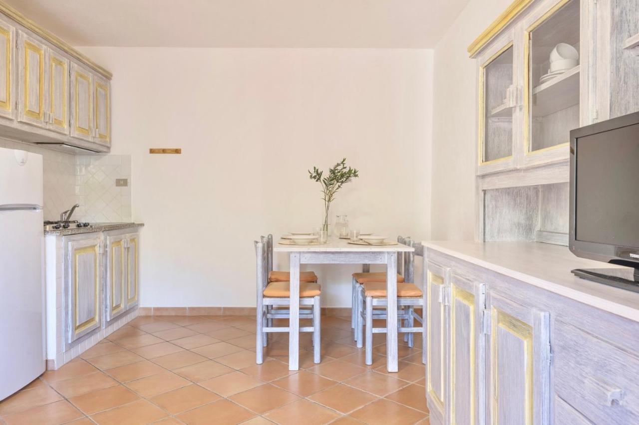 Residence A Golfo Di Marinella A 450 Mt Dal Mare Eksteriør bilde